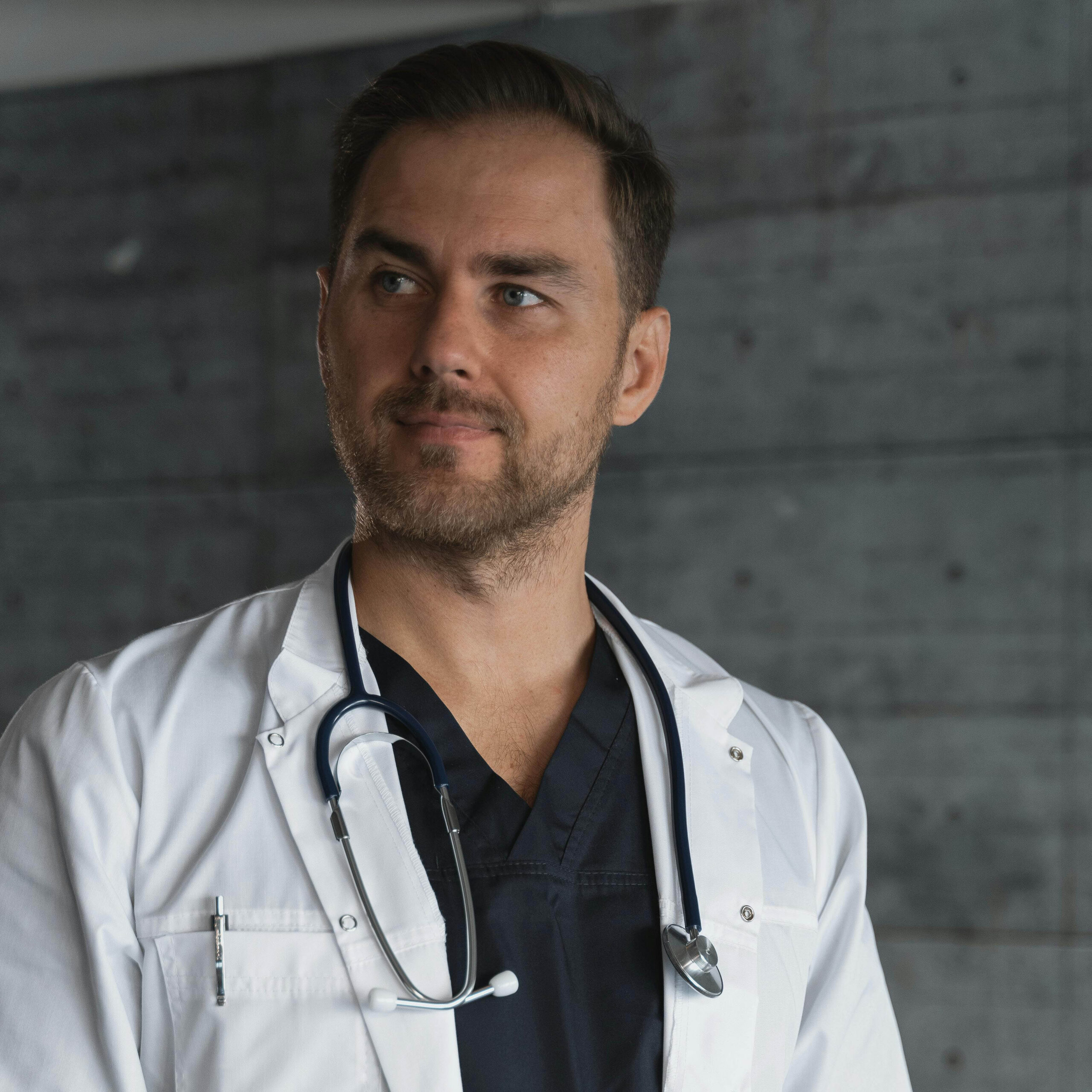 Doctor portrait representing frontline healthcare professionals using clinical mobility solutions